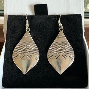 Silver Tone Etched Teardrop Dangle Earrings Geometric Design